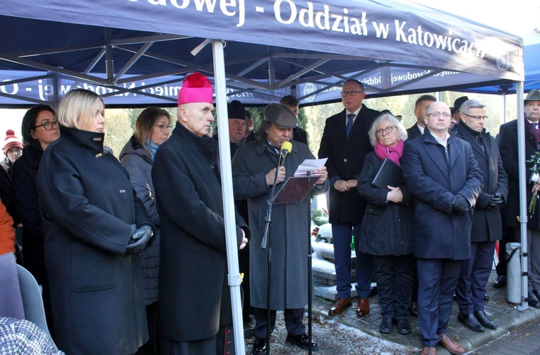 Odsłonięcie monumentu pamięci ofiar marszu śmierci
