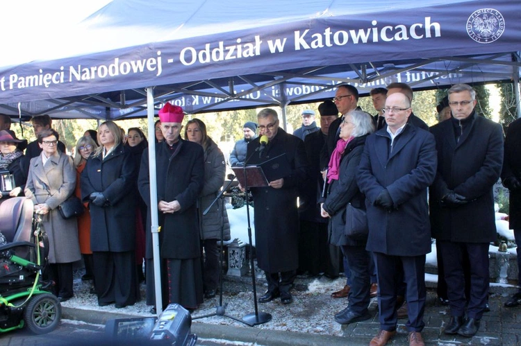 Odsłonięcie monumentu pamięci ofiar marszu śmierci