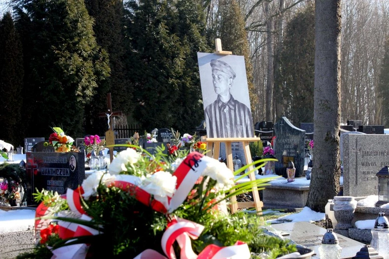 Odsłonięcie monumentu pamięci ofiar marszu śmierci