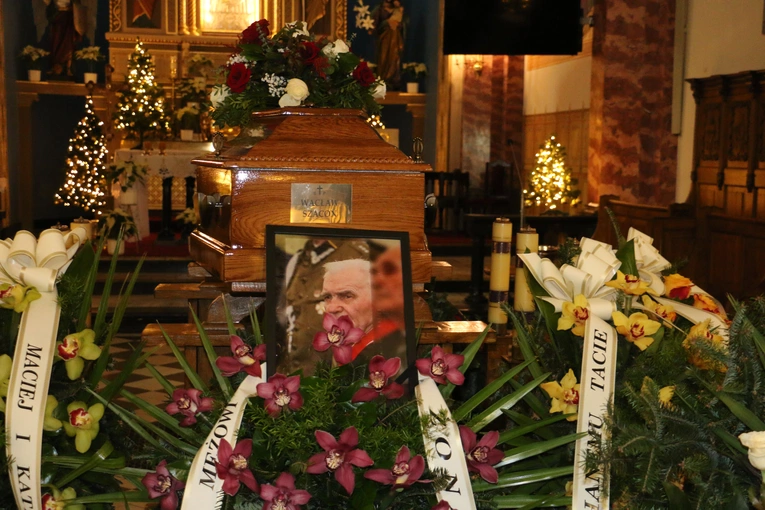 Pogrzeb kpt. Wacława Szaconia "Czarnego"