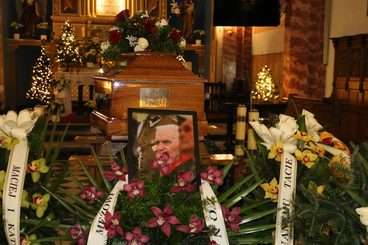 Pogrzeb kpt. Wacława Szaconia "Czarnego"