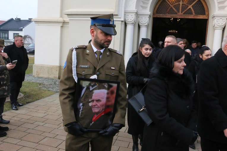 Pogrzeb kpt. Wacława Szaconia "Czarnego"