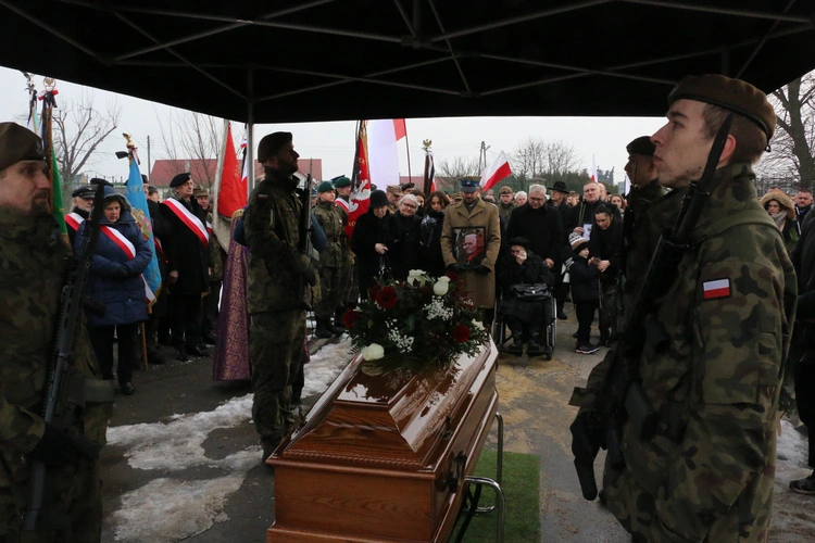 Pogrzeb kpt. Wacława Szaconia "Czarnego"