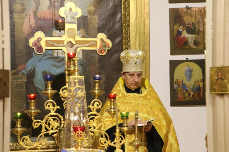 Płock. Wieczernia w cerkwi