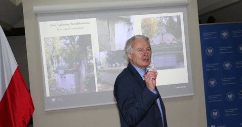 Odnowienie grobu powstańca malarza Ludomira Benedyktowicza (1844-1926)