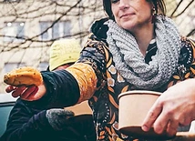 	Aneta uważa, że sam Bóg zaprosił ją do włączenia się w tę inicjatywę.