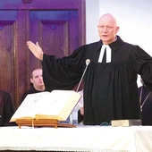 Nabożeństwu przewodniczył proboszcz świątyni ewangelicko--reformowanej pastor Michał Jabłoński.