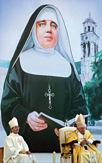 Maria od Jezusa Ukrzyżowanego jest pierwszą rodowitą Chorwatką wyniesioną do chwały ołtarzy. Jej beatyfikacja odbyła się 6 czerwca 2003 roku w Dubrowniku.
