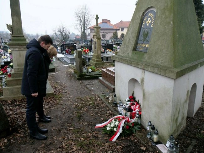 Hołd styczniowym powstańcom