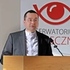 Religijność Polaków spada, tak jak autorytet Kościoła. Co robić?