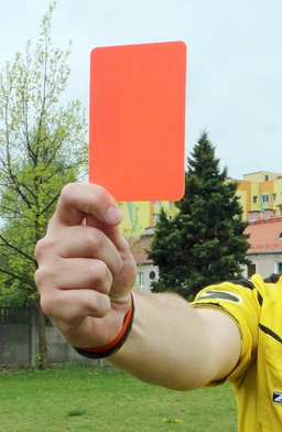 Młodzi pokazali Kościołowi czerwoną kartkę