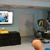 Katowice. 100 operacji z użyciem robota Da Vinci
