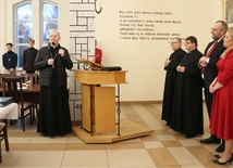 - Życzę wam, byście światło, które jest w Chrystusie, nieśli w sobie i potrafili je wprowadzić w życie - mówił bp Piotr Turzyński.