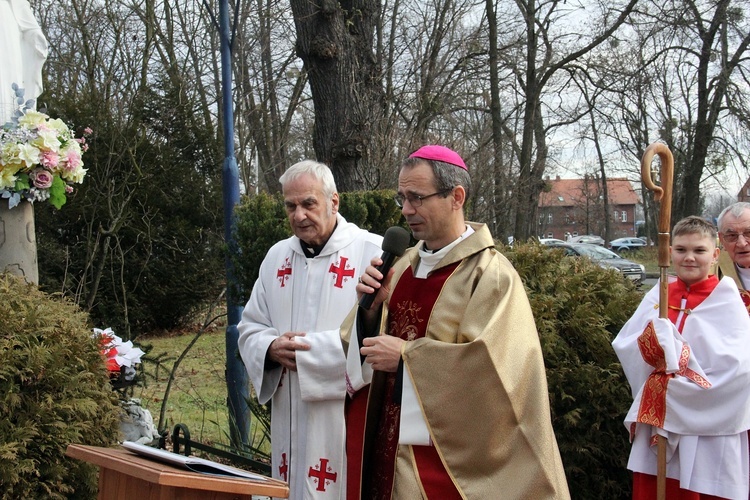 Otwarcie Roku Jubileuszowego i przejście przez bramę na wrocławskim Brochowie