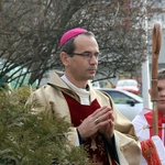 Otwarcie Roku Jubileuszowego i przejście przez bramę na wrocławskim Brochowie