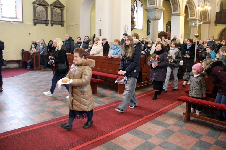 Otwarcie Roku Jubileuszowego i przejście przez bramę na wrocławskim Brochowie