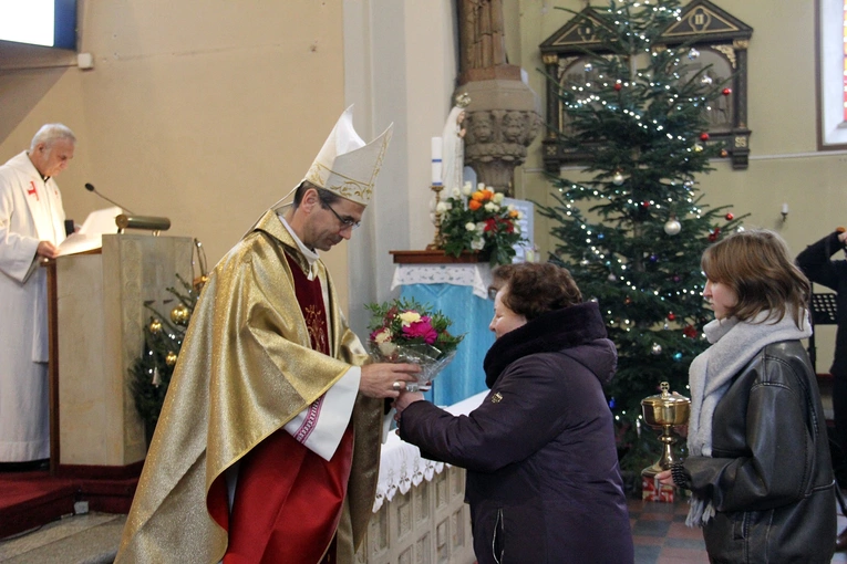 Otwarcie Roku Jubileuszowego i przejście przez bramę na wrocławskim Brochowie