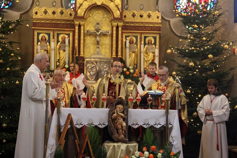 Otwarcie Roku Jubileuszowego i przejście przez bramę na wrocławskim Brochowie