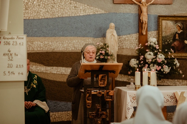 Liturgia w domu sióstr urszulanek