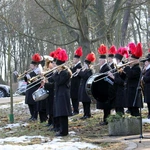 Pod pomnikiem Ofiar Tragedii Górnośląskiej