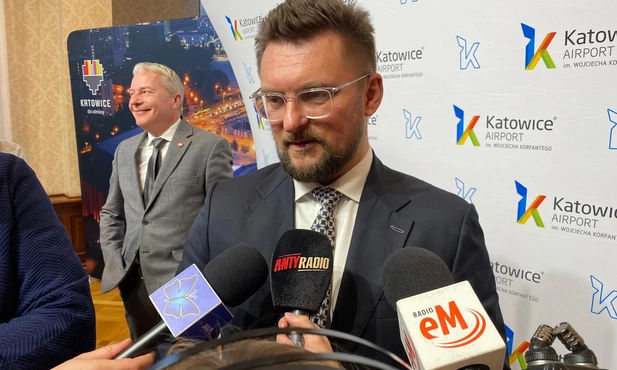 Śląskie. Marszałek i prezydent Katowic chcą odkupić akcje lotniska w Pyrzowicach