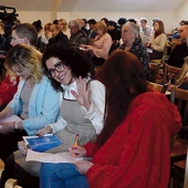 Na rozważaniach słowa Bożego chce się spotykać coraz więcej diecezjan.