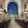 Przedstawiciele wspólnoty licznie zgromadzili się w kościele franciszkanów.