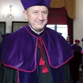 	Książkę ks. prof. Bogdana Giemzy SDS można kupić w Księgarni Archidiecezjalnej na Ostrowie Tumskim we Wrocławiu.