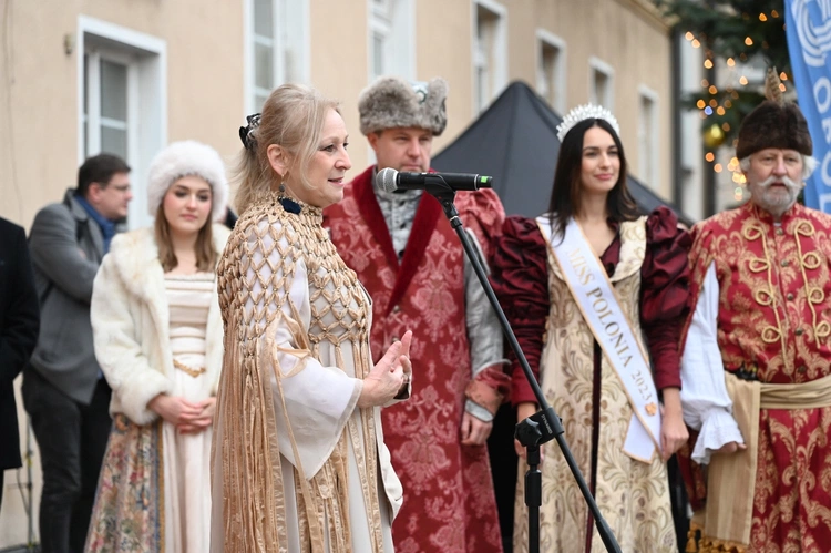 Polonez maturzystów w Opolu