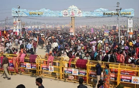 Podczas jednego z hinduistycznych świąt religijnych w Indiach