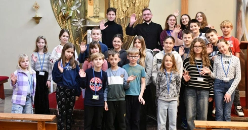 Modlitwa, formacja i zabawa pod okiem Pani Cierpliwie Słuchającej