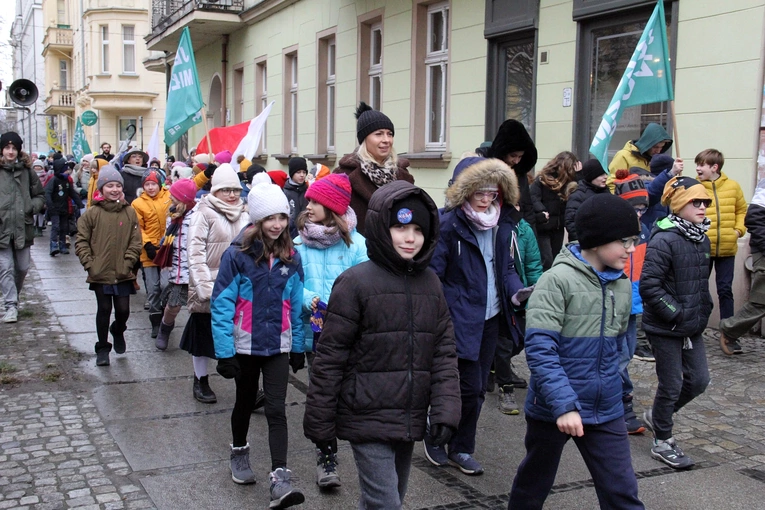 Pierwszy Marsz Radości w Zespole Szkół Salezjańskich
