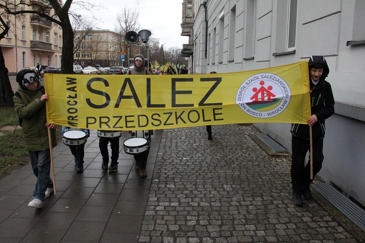 Pierwszy Marsz Radości w Zespole Szkół Salezjańskich