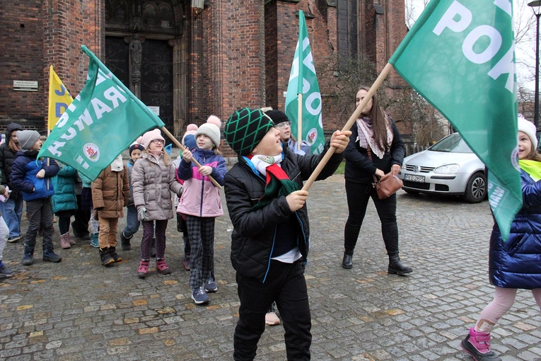 Pierwszy Marsz Radości w Zespole Szkół Salezjańskich