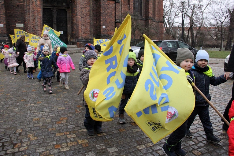 Pierwszy Marsz Radości w Zespole Szkół Salezjańskich
