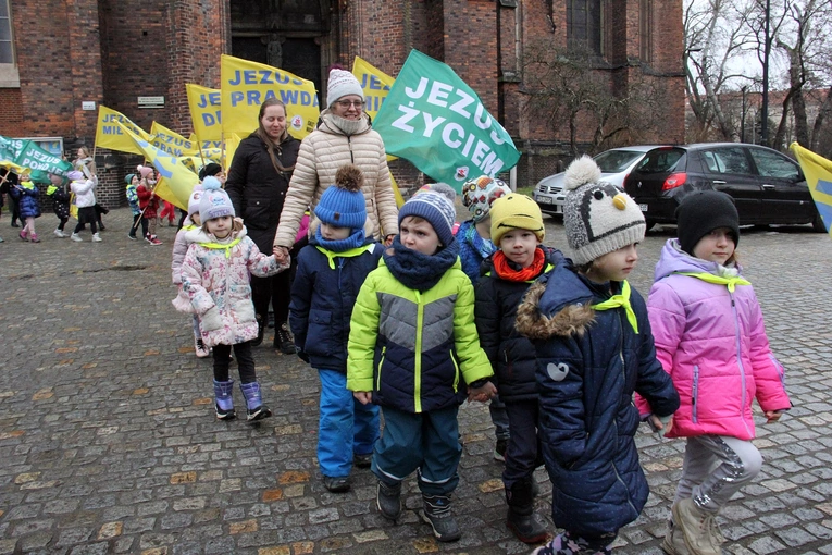 Pierwszy Marsz Radości w Zespole Szkół Salezjańskich