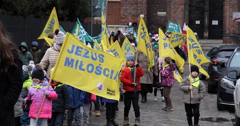 Pierwszy Marsz Radości w Zespole Szkół Salezjańskich