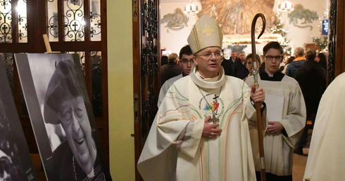 10 lat temu zmarł legendarny kapelan Solidarności
