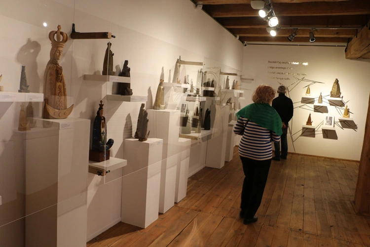 Płock. Wystawa "Oblicza. Matka Boska Skępska wczoraj i dziś"