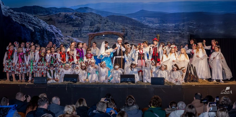 Jasełka i wspólne kolędowanie w diecezji