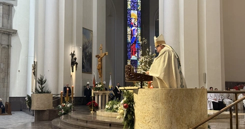 Archidiecezja. Rok Jubileuszowy - pielgrzymki dekanatów