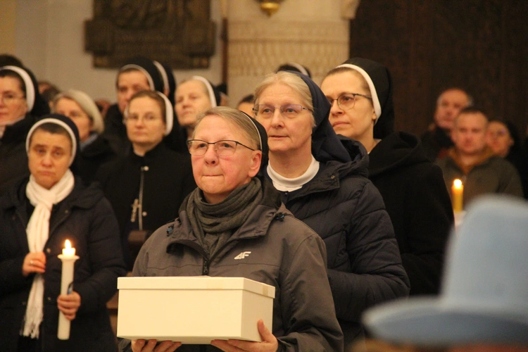 Tarnów. Diecezjalne obchody Dnia Życia Konsekrowanego i złoty jubileusz bp. Władysława Bobowskiego