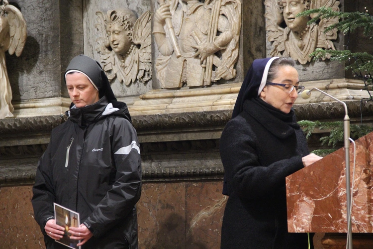 Tarnów. Diecezjalne obchody Dnia Życia Konsekrowanego i złoty jubileusz bp. Władysława Bobowskiego