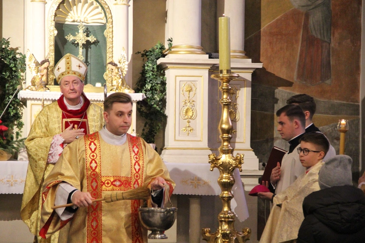 Tarnów. Diecezjalne obchody Dnia Życia Konsekrowanego i złoty jubileusz bp. Władysława Bobowskiego