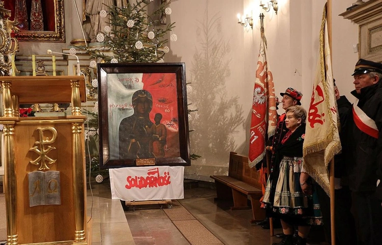 W święto Ofiarowania Pańskiego peregrynacja rozpoczęła się w parafii pijarskiej. 
