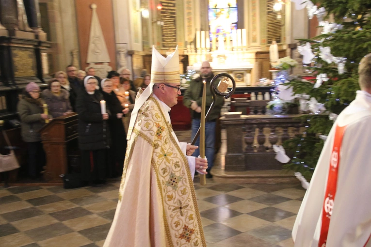 Płock. Święto życia konsekrowanego w katedrze