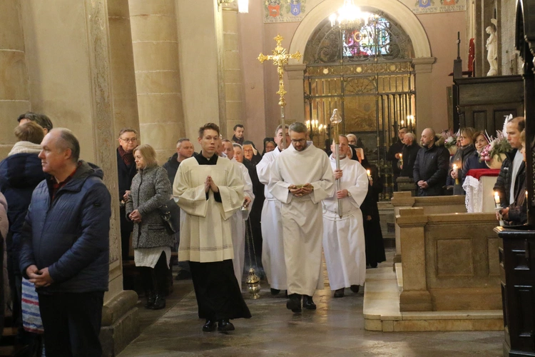 Płock. Święto życia konsekrowanego w katedrze