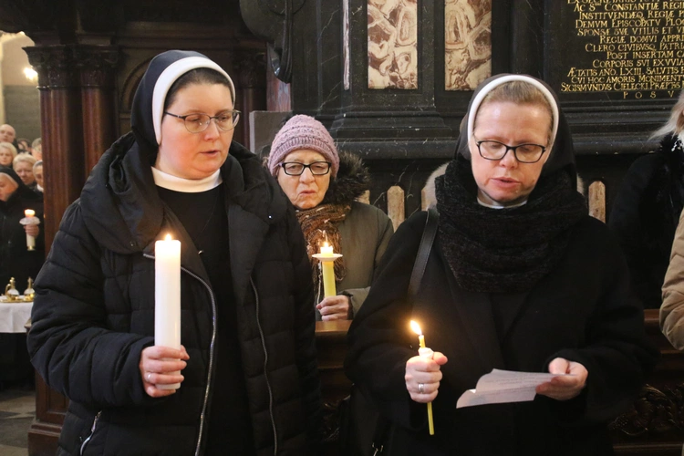 Płock. Święto życia konsekrowanego w katedrze