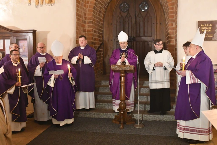 Msza za zmarłych biskupów i rządców diecezji