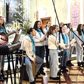 	Pierwsi zagraniczni kolędnicy: schola Bukovec.